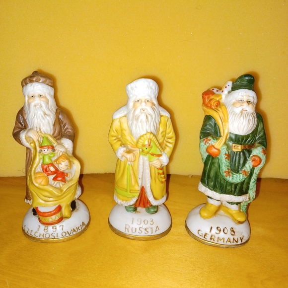 Heilig Meyers 6 Santa from around the world  collection (013123B) - Picture 2 of 16